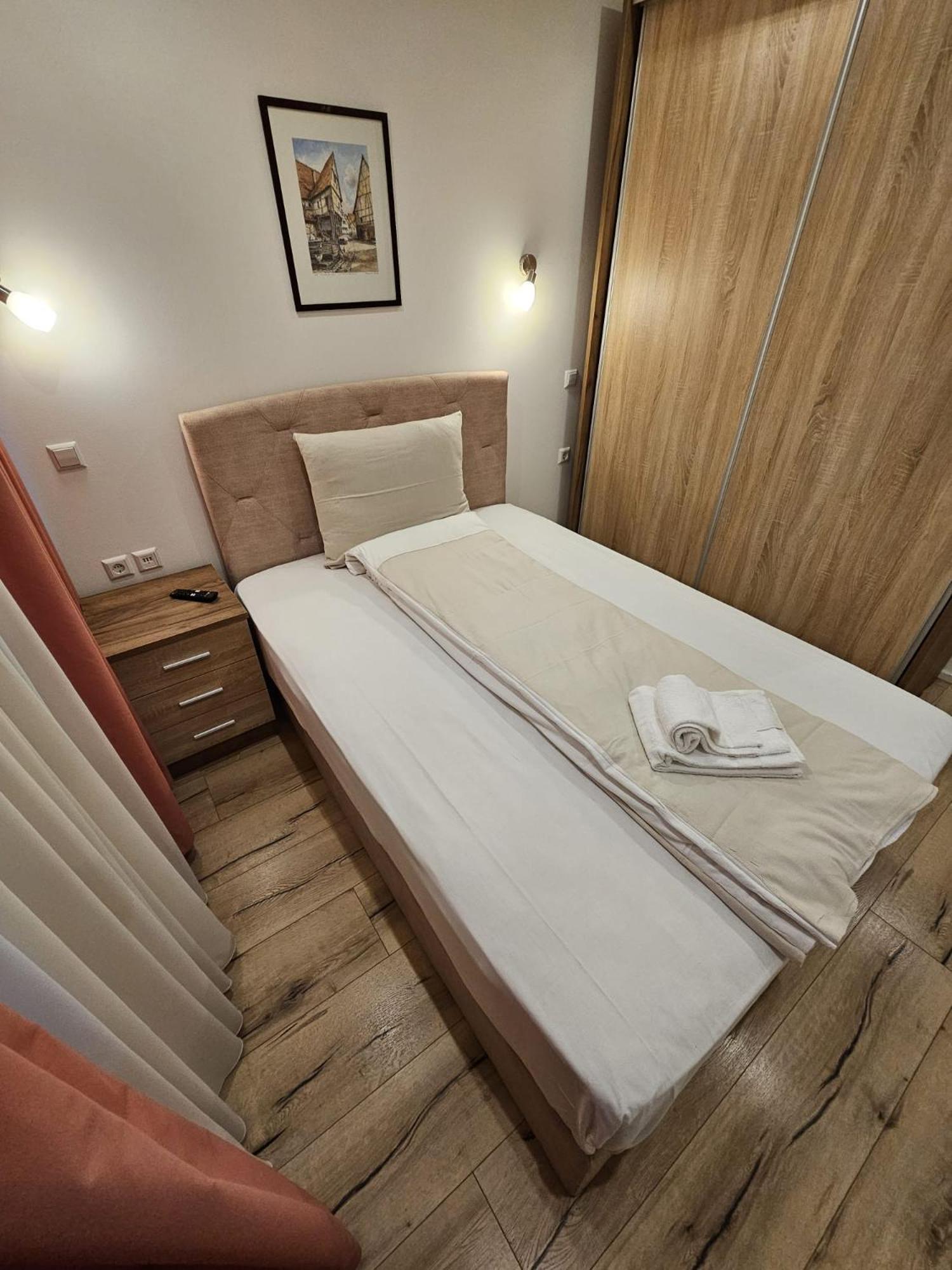 Hotel Post Нюртинген Экстерьер фото
